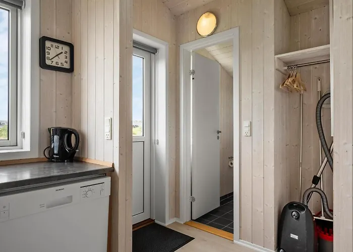 In Hvide Sande With Sauna Bjerregård
